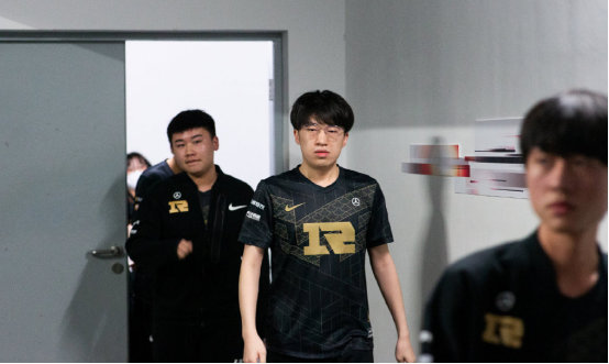 一场代价高 一场代价高