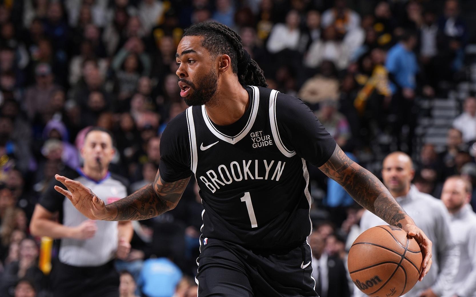 而是围绕 而是围绕